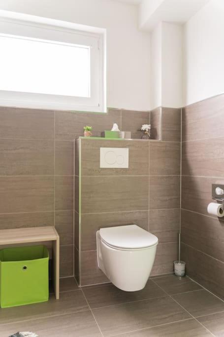 Ferienhaus Schoene Aussicht Ferienwohnung Gruen Hemfurth-Edersee Extérieur photo